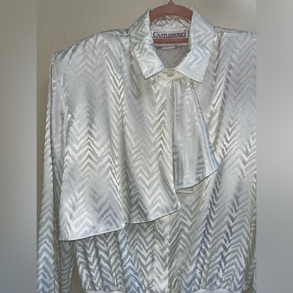 Vintage Castleberry Knit blouse. Rare new with tags. - Picture 4 of 8